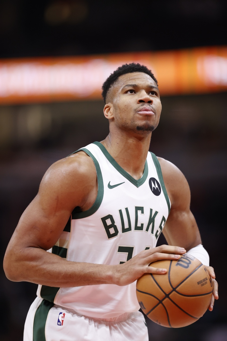 意大利杯焦点战：亚特兰大 VS 热那亚，顶级分析决定赛事走向。（意大利杯重磅对决：亚特兰大对阵热那亚，深度解析左右胜负走向）