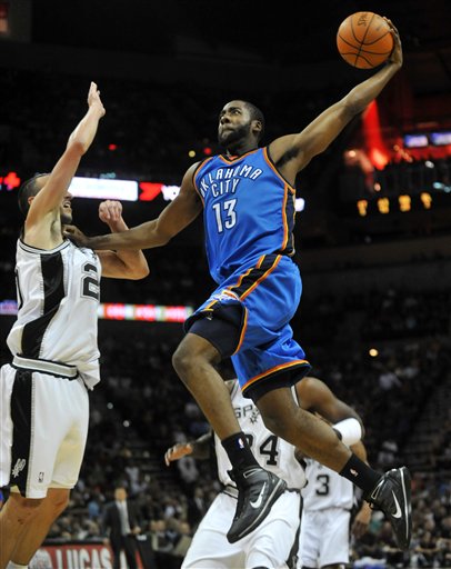 莱巴金娜创造优势后网前精彩一分（莱巴金娜占得先机后网前打出精彩一球）