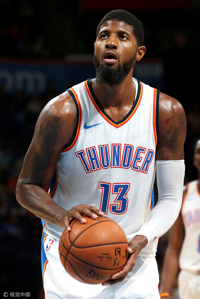 巴特萨吉感谢球迷支持，庆祝球队重要胜利（巴特萨吉向球迷致谢，欢庆球队关键胜利）