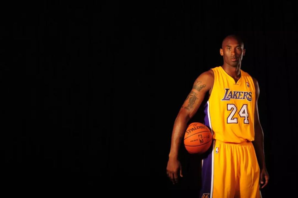 巴黎圣日耳曼姆巴佩连续两场破门（巴黎圣日耳曼前锋姆巴佩连场破门）